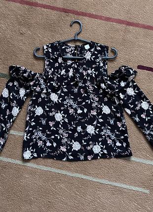 Блузка с цветочным узором h&m divided размер xxs-xs с открытыми плечами и длинными рукавами