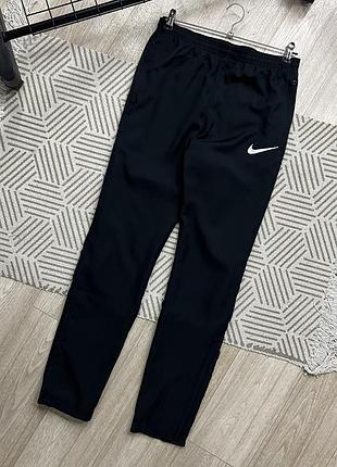 Спортивні штани nike