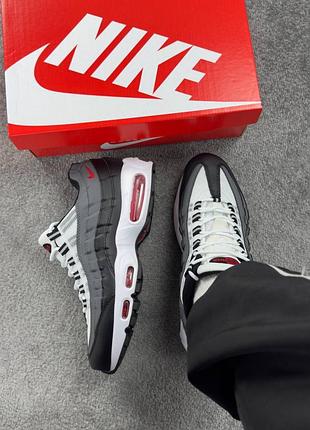 Nike air max 95 black white red