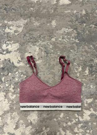 Жіночий спортивний топ new balance