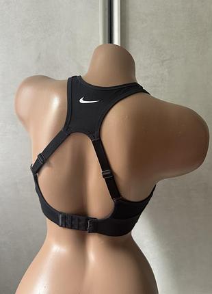 Спортивний топ від nike