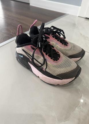 Кросівки nike