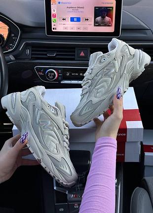 Женские кроссовки new balance 725 beige