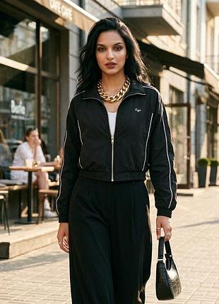 Укорочена куртка bershka s-m