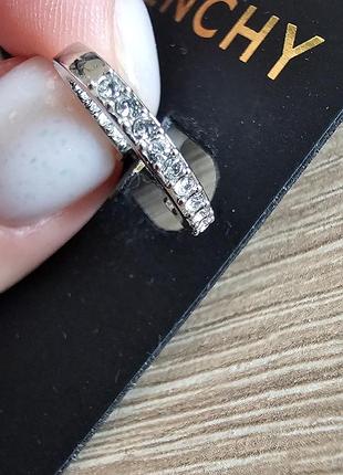 Сережки givenchy 3