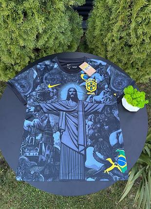 Футболка от бренда nike brasil