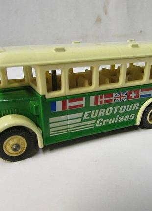 Коллекционная моделька автобус aec regal single deck coach