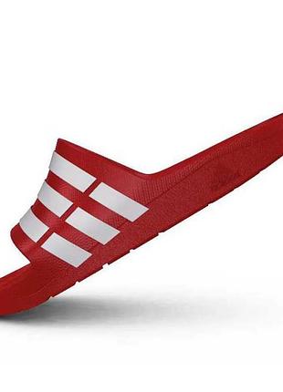Червоні шльопанці adidas duramo легкогі і швидковисихаючого матеріалу eva