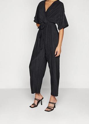 Чорний плісирований комбінезон asos