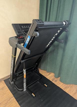 Київ. бігова доріжка fit logic t12b