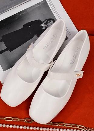 Балетки жіночі білого кольору