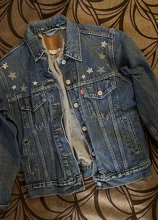 Джинсова курточка levi’s