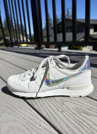 Женские кроссовки nike internationalist se
