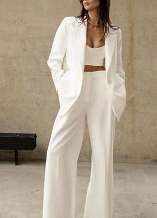 Бiлий костюм zara