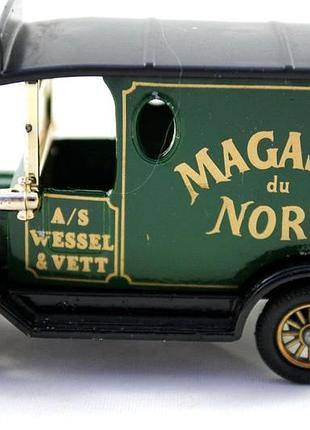 Колекційна моделька фургон ford model t