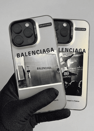 Чехол з принтом b*lenci*ga на iphone дизайнерський чохол на айфон