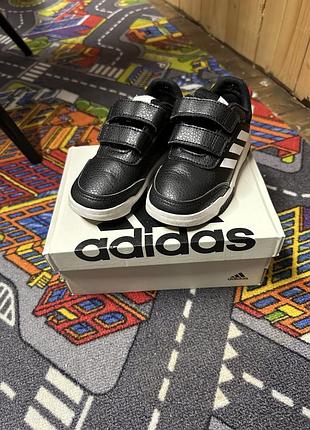 Дитячі кросівки adidas tensaur, колір чорний, розмір 25,5, стопа 14,9 см кросівки tensaur sport 3.0 shoes infants