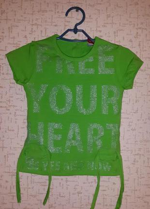 Салатовая футболка с принтом gas