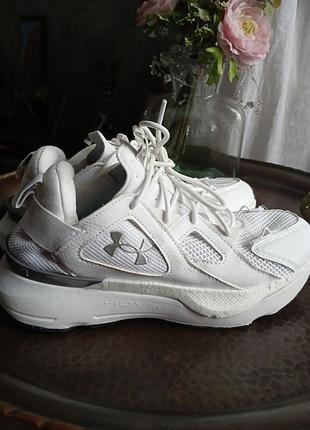 Оригинальные сникерсы от under armour infinite myment se