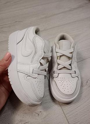 Кроссовки nike jordan