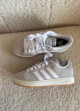 Кросівки adidas grand court base 00s