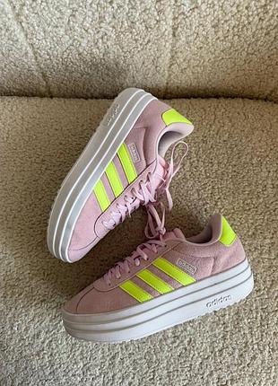 Кросівки adidas