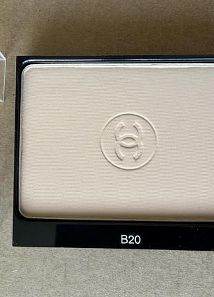 Chanel ultra le teint ultrawear all-day comfort flawless finish compact foundation компактний тональний засіб b20