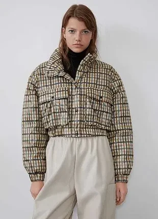 Zara новая м не легкая укороченная весенняя куртка зара в клетку курточка легкая