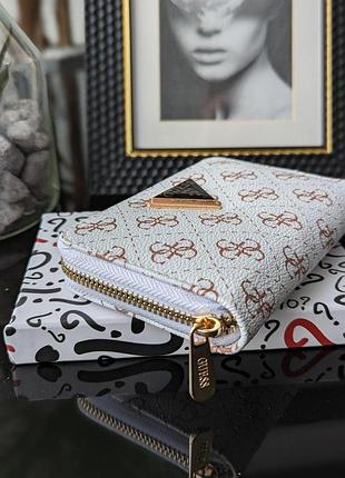 Білий жіночий шкіряний міні кошельок 14х9 см guess на блискавці маленький гаманець від гесс з монетницею в коробочці