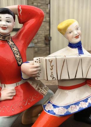 Ретро фарфорова статуетка ба'янисті під відновлення срср