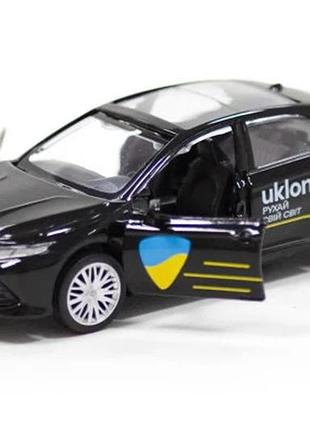 Автомодель - toyota camry uklon 1:38