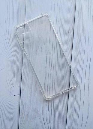 Прозрачный силиконовый чехол с утолщёнными углами на samsung galaxy a04