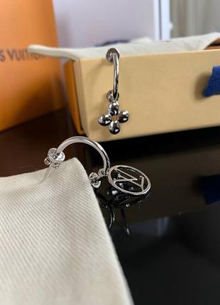 Сережки луї віттон