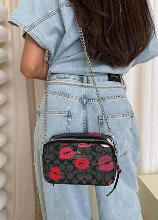 Сумка coach с поцелуями, сумка коач, кроссбоди, брендовая сумка, сумка на плечо, сумка через плечо черный