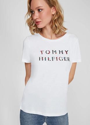 Белая футболка tommy hilfiger