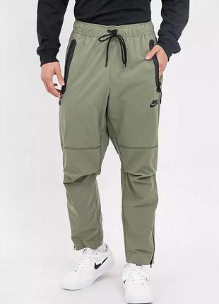 Штани чоловічі nike tech woven pants