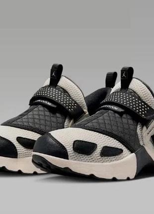 Кросівки air jordan trunner