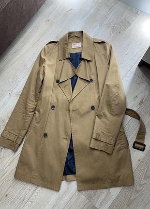 Плащ bershka  46