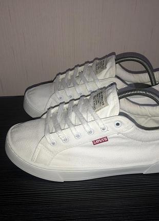 Жіночі кеди levis