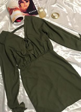 Сукня хакі з гарним вирізом на спині vila