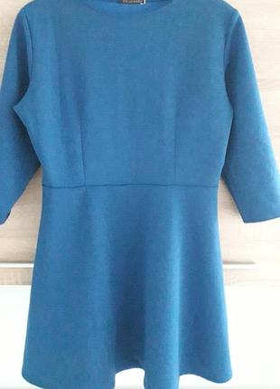 Vika moda
38/м/46

40//l/48
женское трикотажное приталенное платье насыщенного синего цвета, нежнее 3/4, выраженная линия талии
украина
идеальное состояние