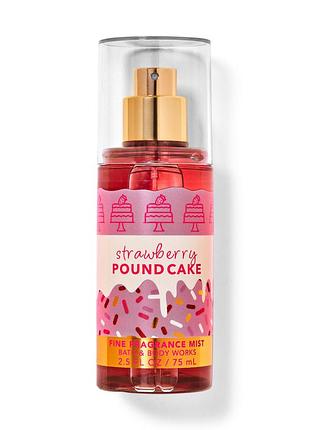 Парфюмированный спрей для тела bath & body works strawberry pound cake travel mist 75 мл