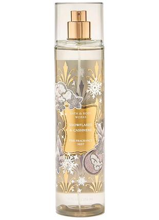 Парфумований спрей для тіла bath & body works snowflakes & cashmere mist
