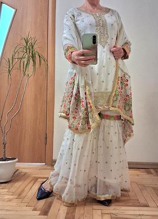 Нежный удивительный комплект платья, брюки и шальвар камиз, индийский наряд размер 12-14