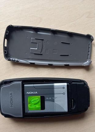Телефон nokia 2600 в серебристом цвете. 8