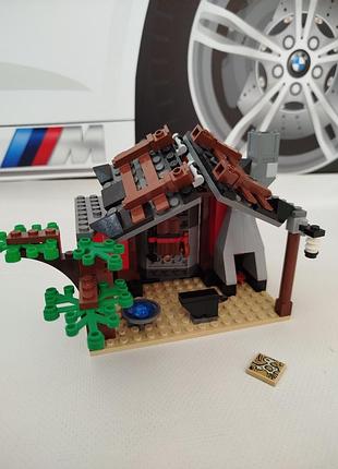 Lego ninjago «кузница» 2508, выпущенный в 2011 году.