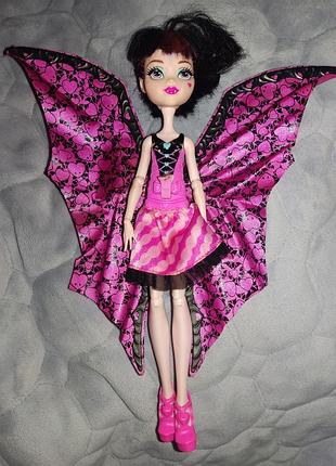 Лялька monser high draculaura є дефект 2