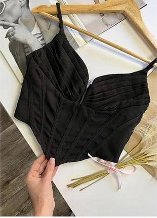 Чорний корсетний топ від бренду prettylittlething 12 розмір