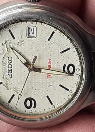 Мужские наручные часы seiko titanium 7n42-8090.кварц .рабочие .новая батарейка б/у.