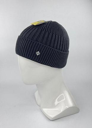 Мужская шапка теплая черная